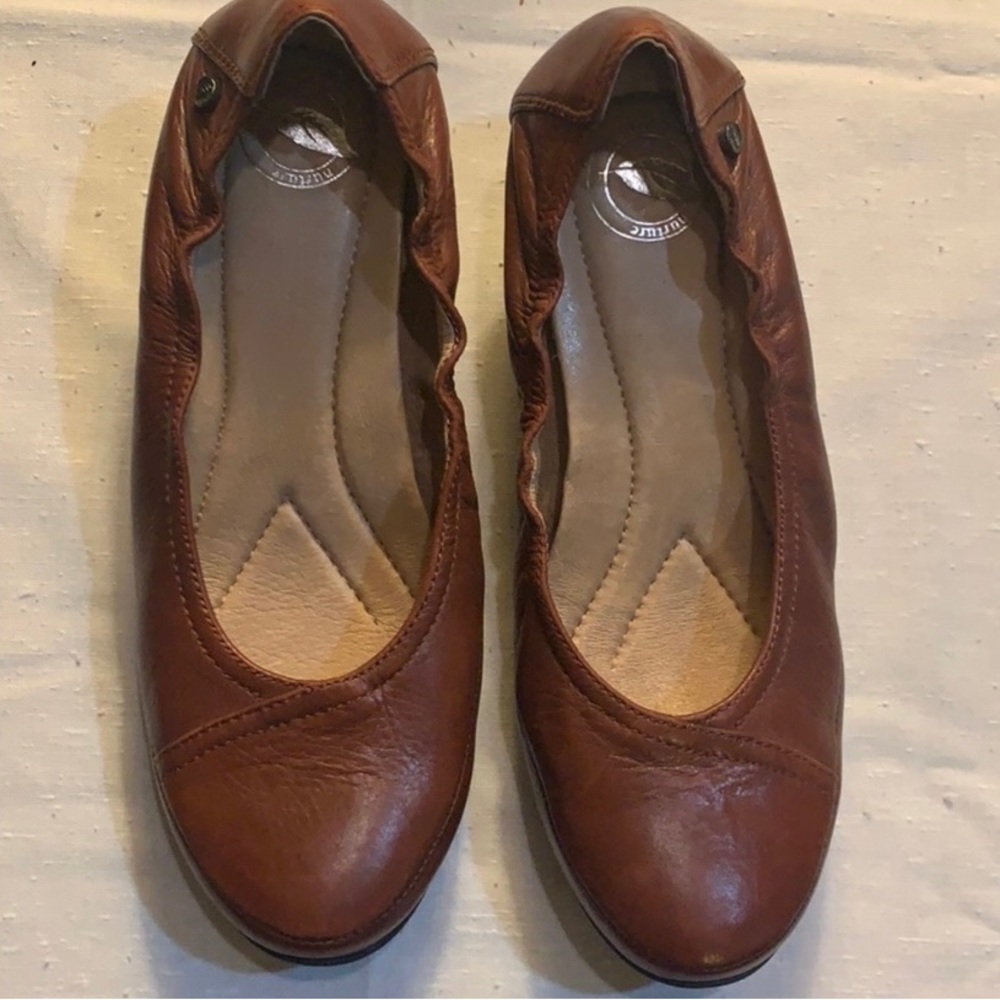 💝💝💝Nurture New Sz 7 Brown Leather wedges